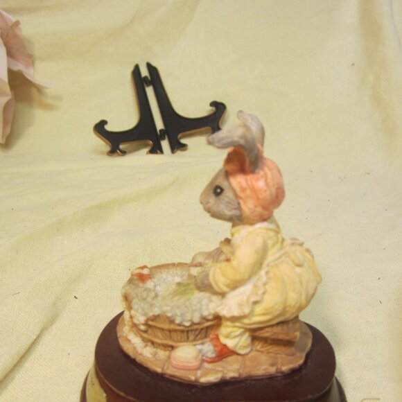 VTG 1989 REBECCA RABBIT BY LEONARDO, ITEM# LN-01 - Picture 3 of 4